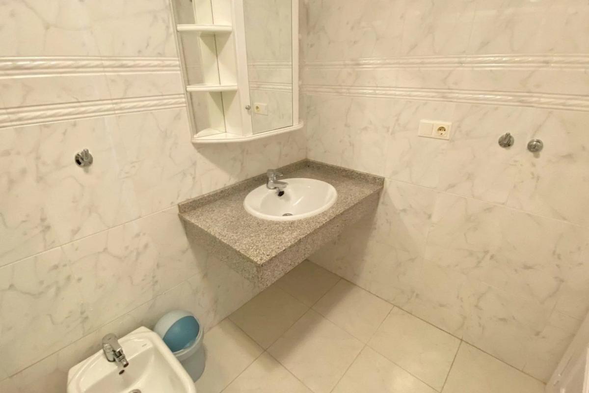 Sale of apartment in Avenida del Puerto, Calpe
 photo 5
