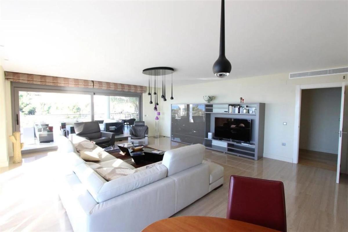 Продажа квартиры на Ronda de la Marina, Алтея
 photo 2