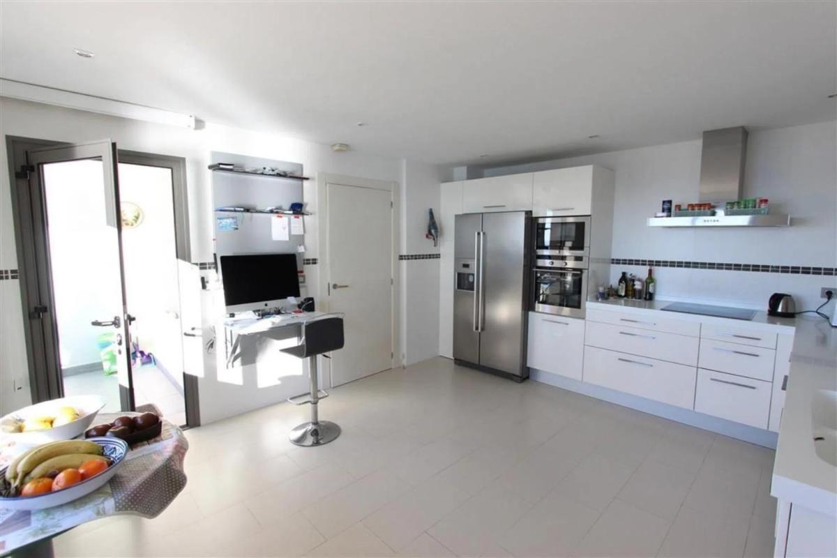 Продажа квартиры на Ronda de la Marina, Алтея
 photo 3