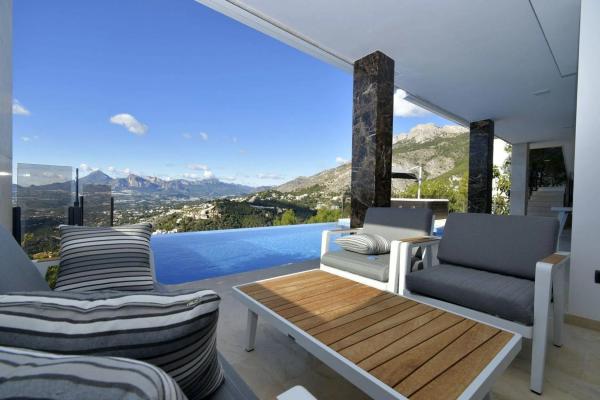 Chalet wolnostojący na sprzedaż w Altea Hills, Altea thumbnail 1
