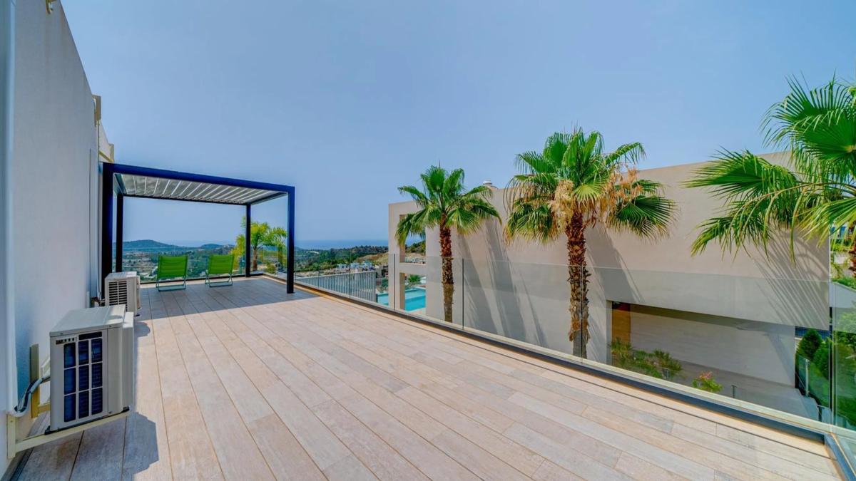 Sale of independent chalet in Balcón de Finestrat-Terra Marina, Finestrat
photo 2
