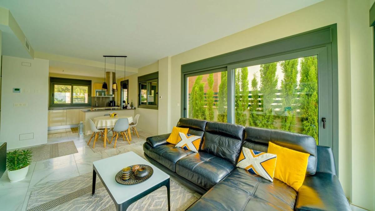 Sale of independent chalet in Avenida de Granada, Finestrat
 photo 4