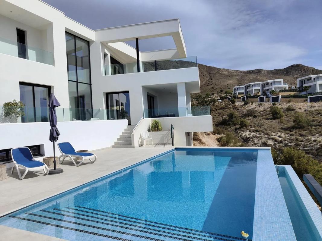 Sale of independent chalet in Balcón de Finestrat-Terra Marina, Finestrat
 photo 4