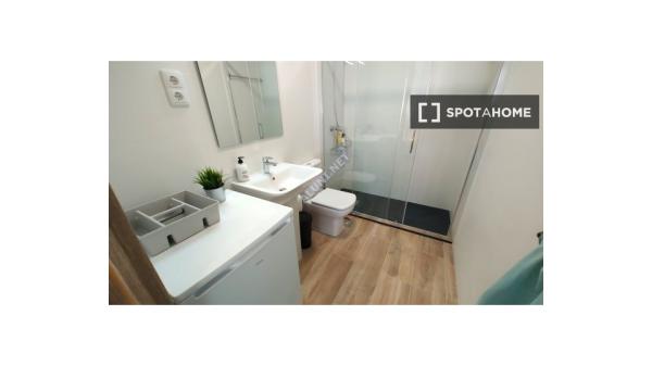 Habitación en piso compartido en madrid. photo 4