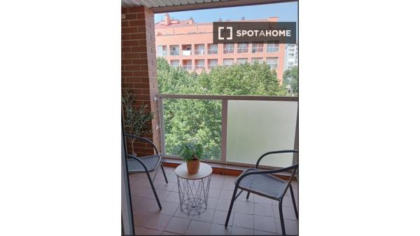 Habitación en piso compartido en Pamplona photo 4