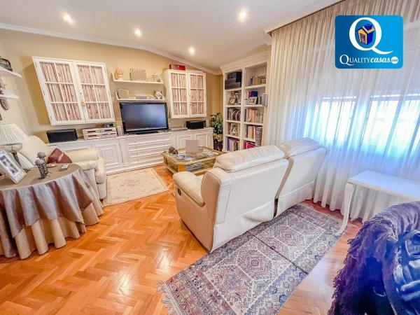 Penthouse for sale at El Mercado, Villena photo 1