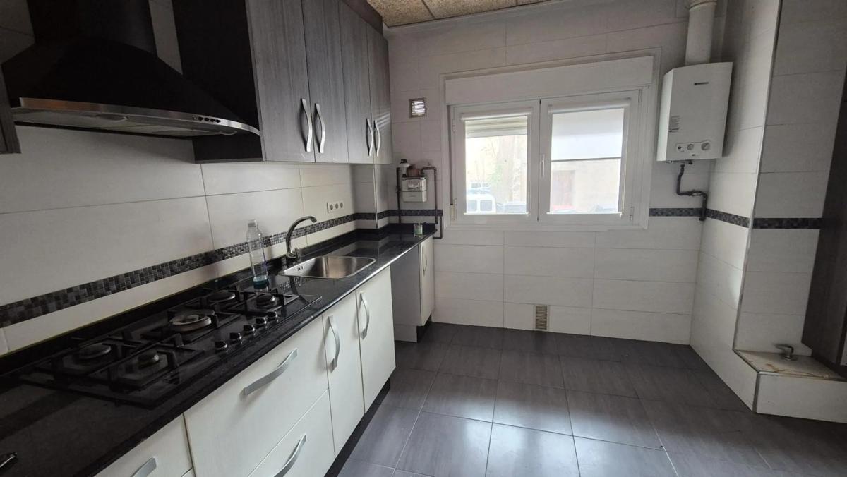 Sale of apartment in Calle Isaac Albéniz, Villena
photo 5