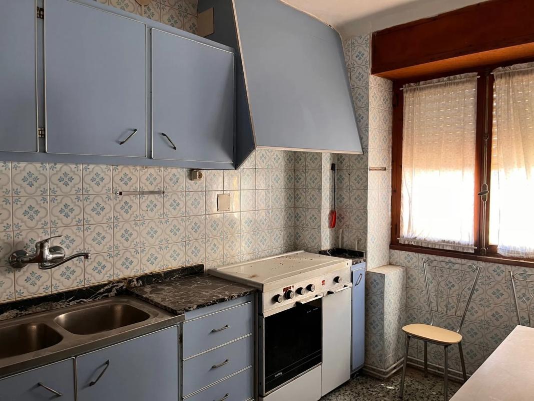 Sale of townhouse in Plaza de les Olles , Biar photo 2