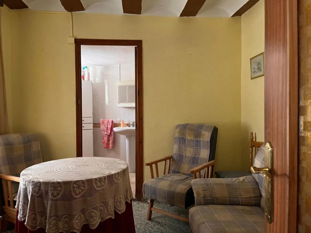 Sale of townhouse in Plaza de les Olles , Biar photo 4