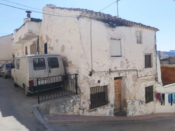 Chalet pareado en calle de Colón photo 1