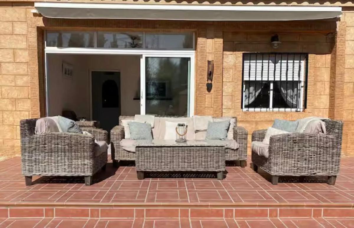 Sale of independent chalet in Partida Moco el Gp. 7, Albatera
photo 3