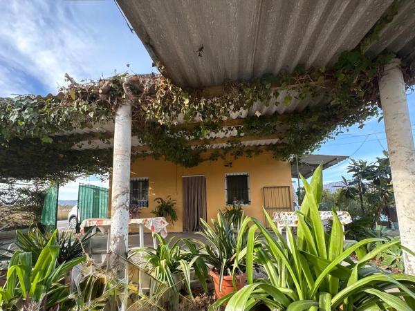 Independent chalet for sale in Albatera, Albatera thumbnail 2