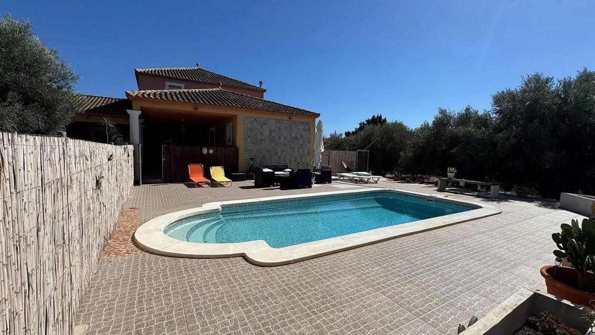 Sale of independent chalet in Albatera, Albatera
photo 1