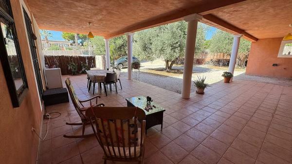 Independent chalet for sale in Albatera, Albatera thumbnail 2