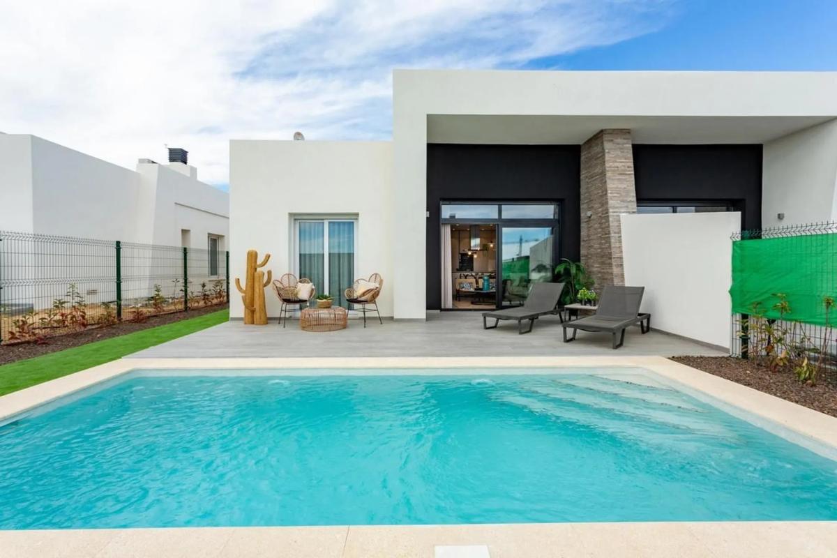 Properties for sale and rent in Spain photo 1