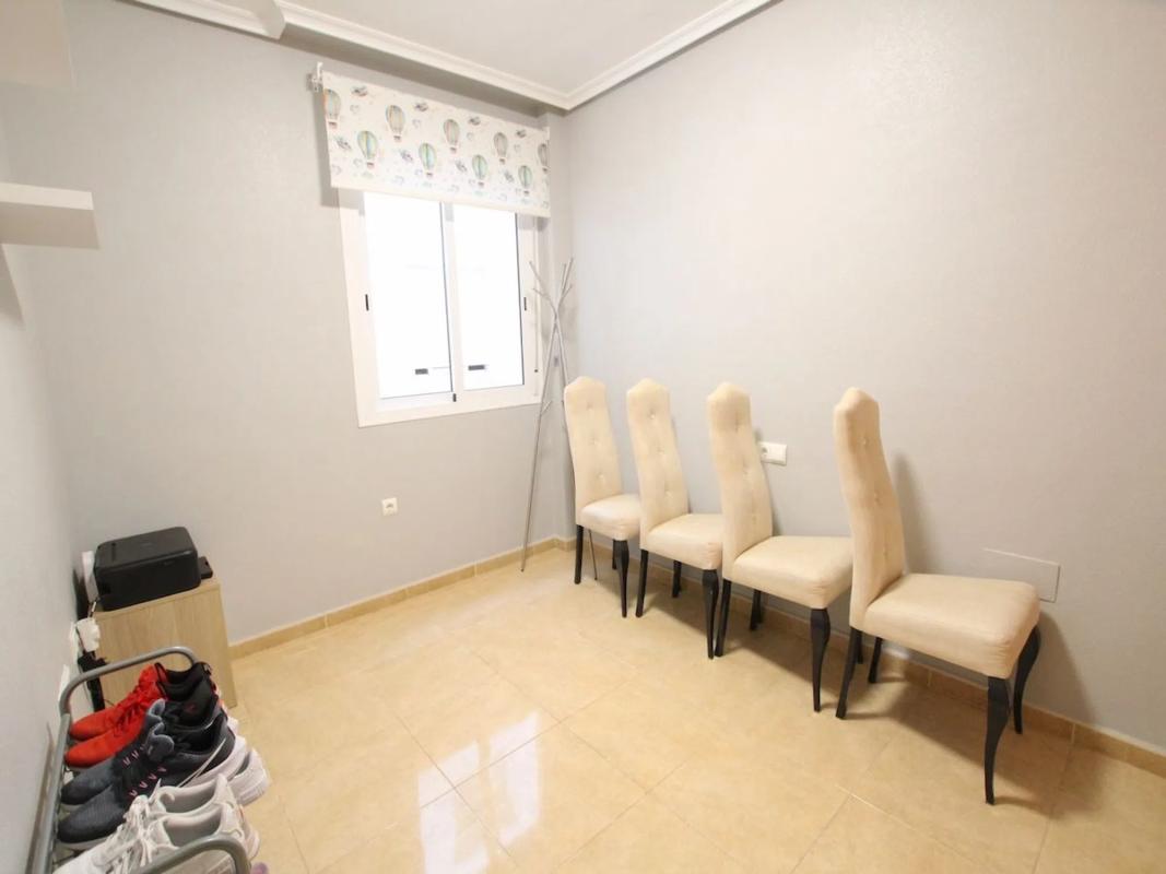 Sale of apartment in Calle Cuba, Almoradí
photo 1