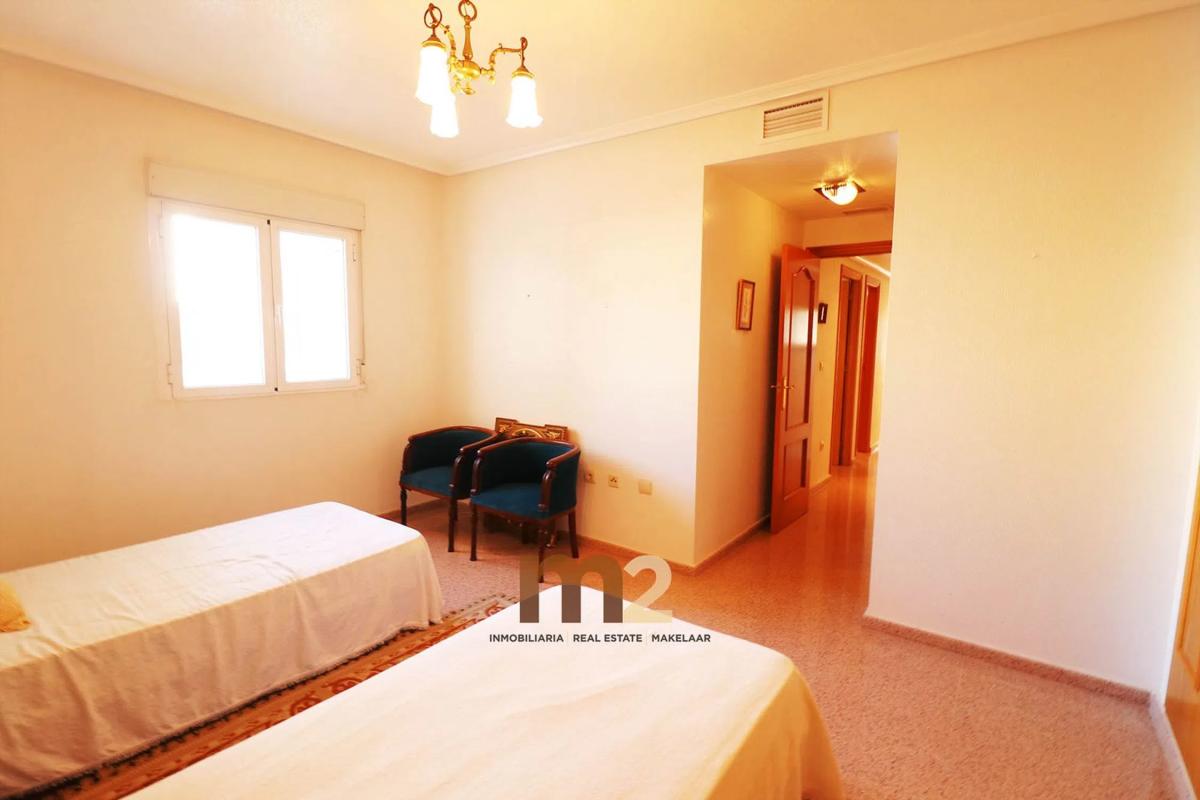 Продажа квартиры на Calle Virgen del Pilar, Алморади
photo 1