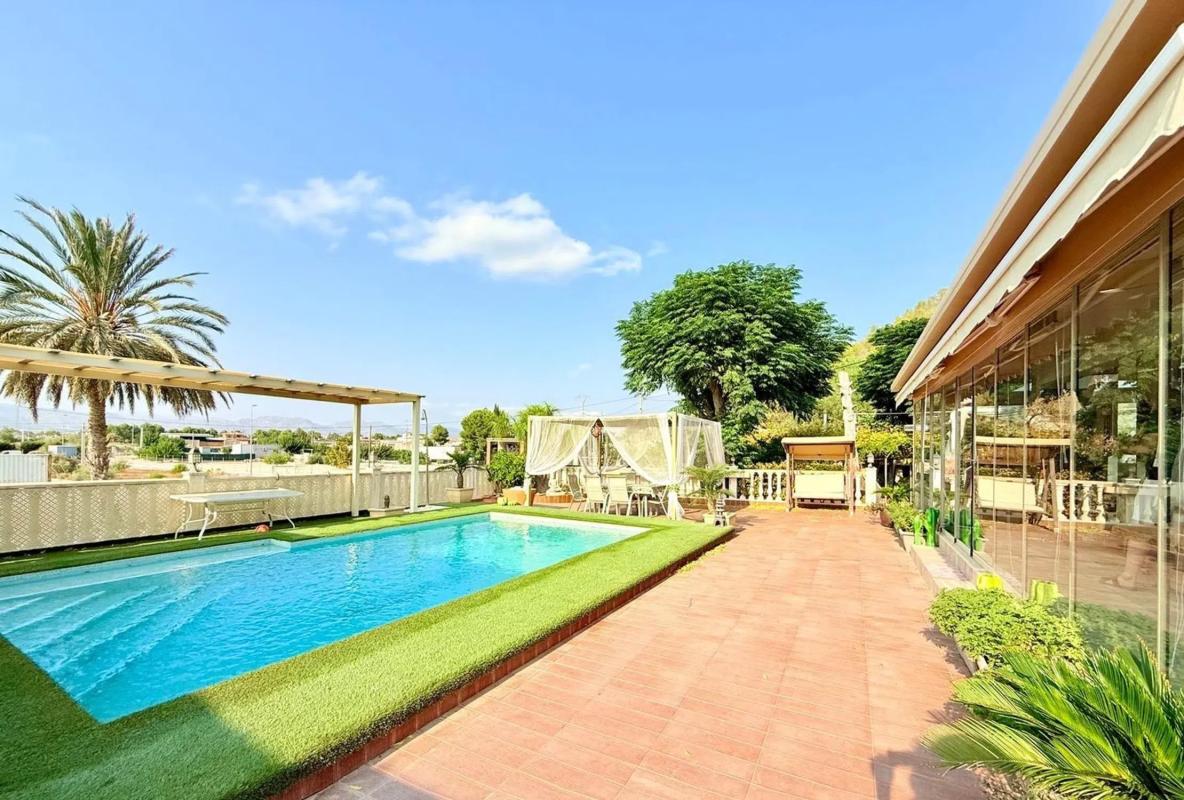 Sale of independent chalet in Benferri, Benferri
photo 1
