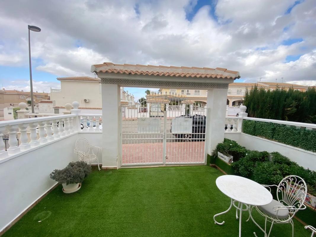 Properties for sale and rent in Spain photo 3