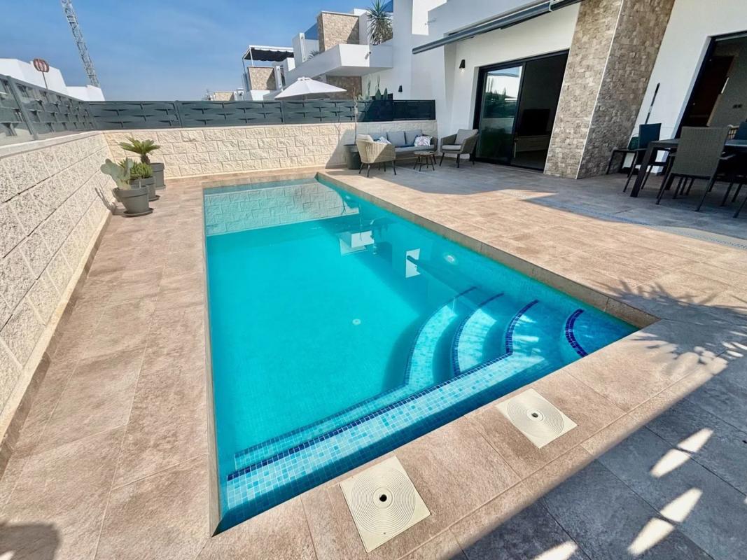 Sale of independent chalet in Benijofar, Benijofar
photo 4