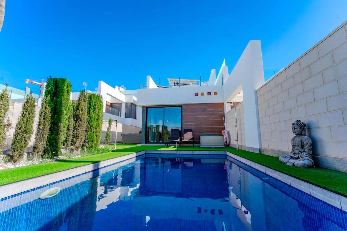 Propiedades en venta y alquiler en España photo 2