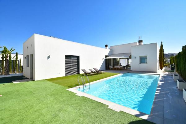 Independent chalet for sale in Benijofar, Benijofar
thumbnail 2