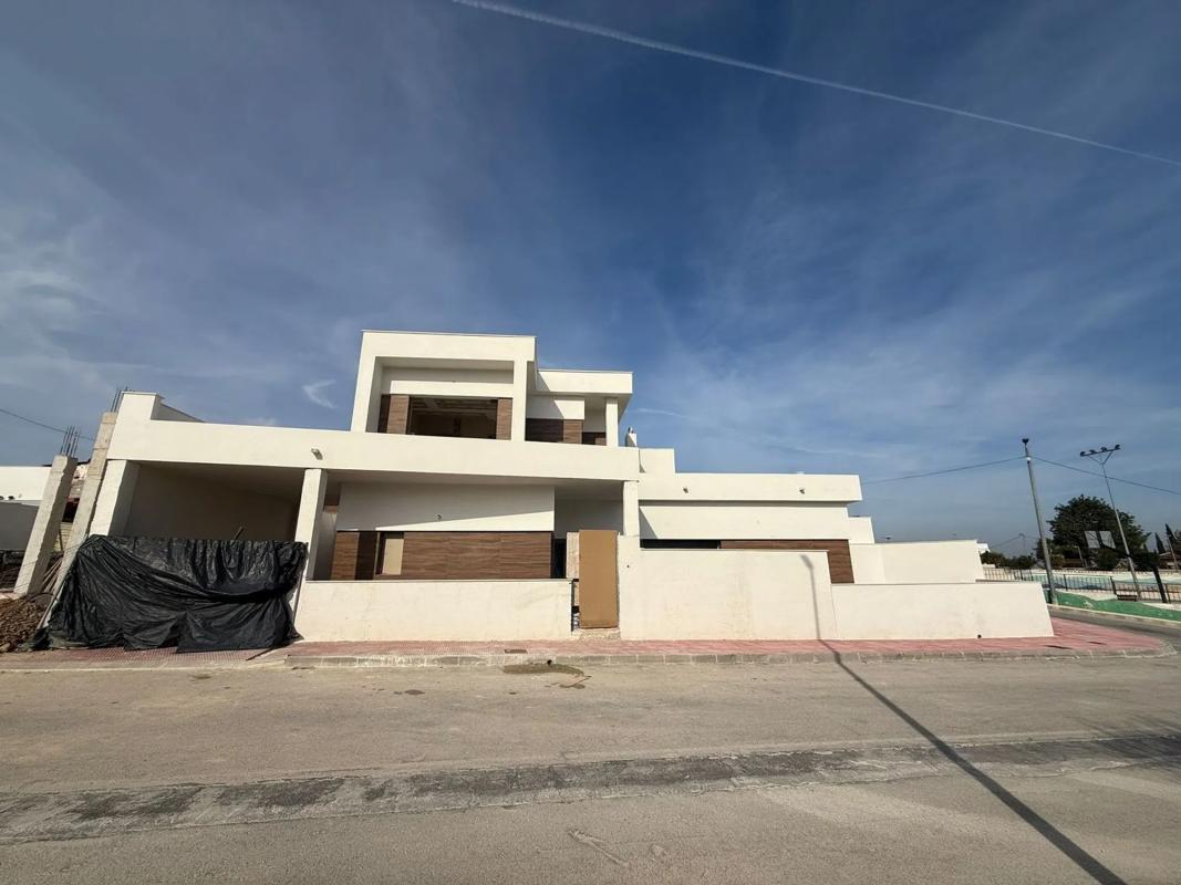 Продажа отдельного шале в Calle la Loma, 14, Бигастро photo 2
