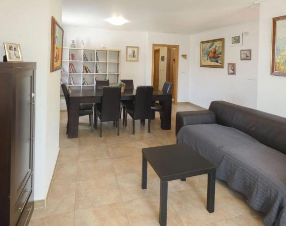 Частный шале на продаже в  Calle Naranjo, 44, Бигастро photo 4