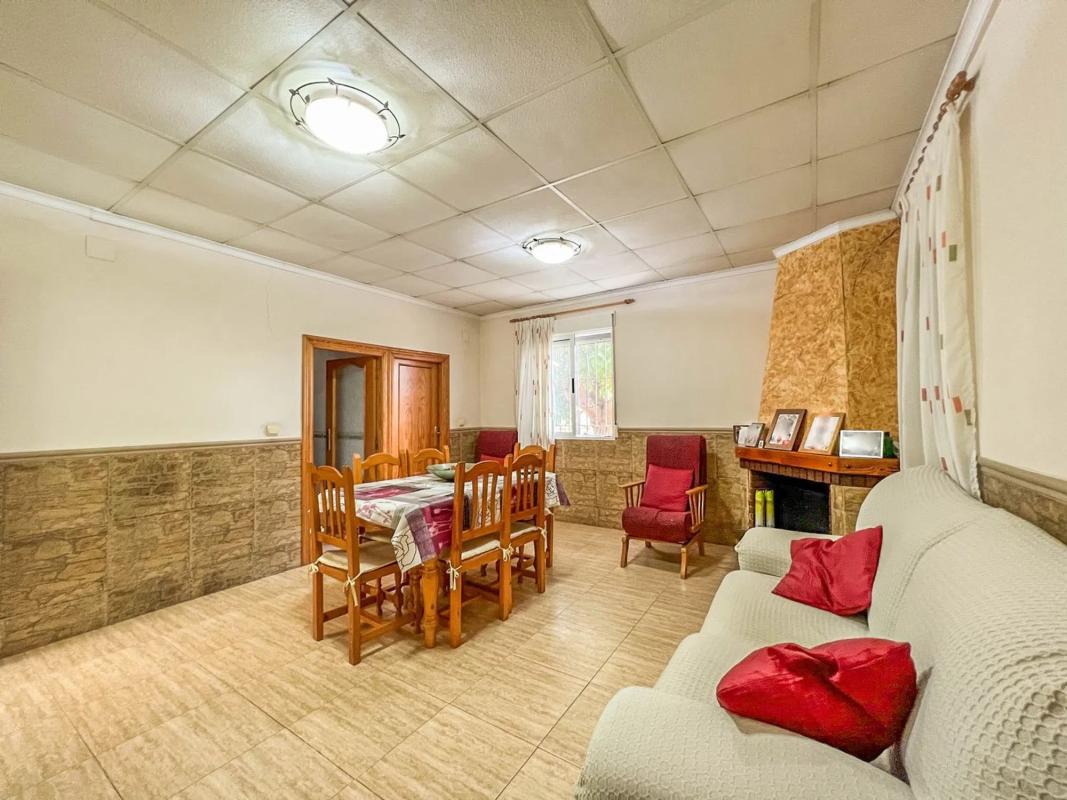 Sale of independent chalet in Vereda de los Cubos, Callosa de Segura
photo 5