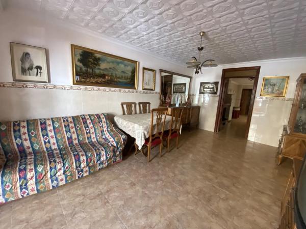 Четырехквартирный дом на продажу на  Calle Gloria Flores , Каллоcа-де-Сегура photo 4