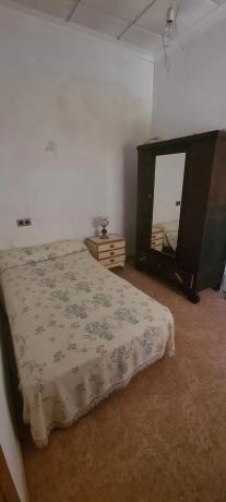 Chalet adosado en venta en  Calle Santa Águeda, 142 , Catral photo 4