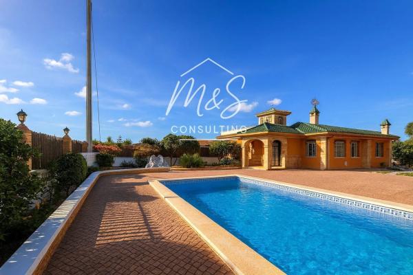 Chalet independiente en venta en Catral, Catral
 photo 4