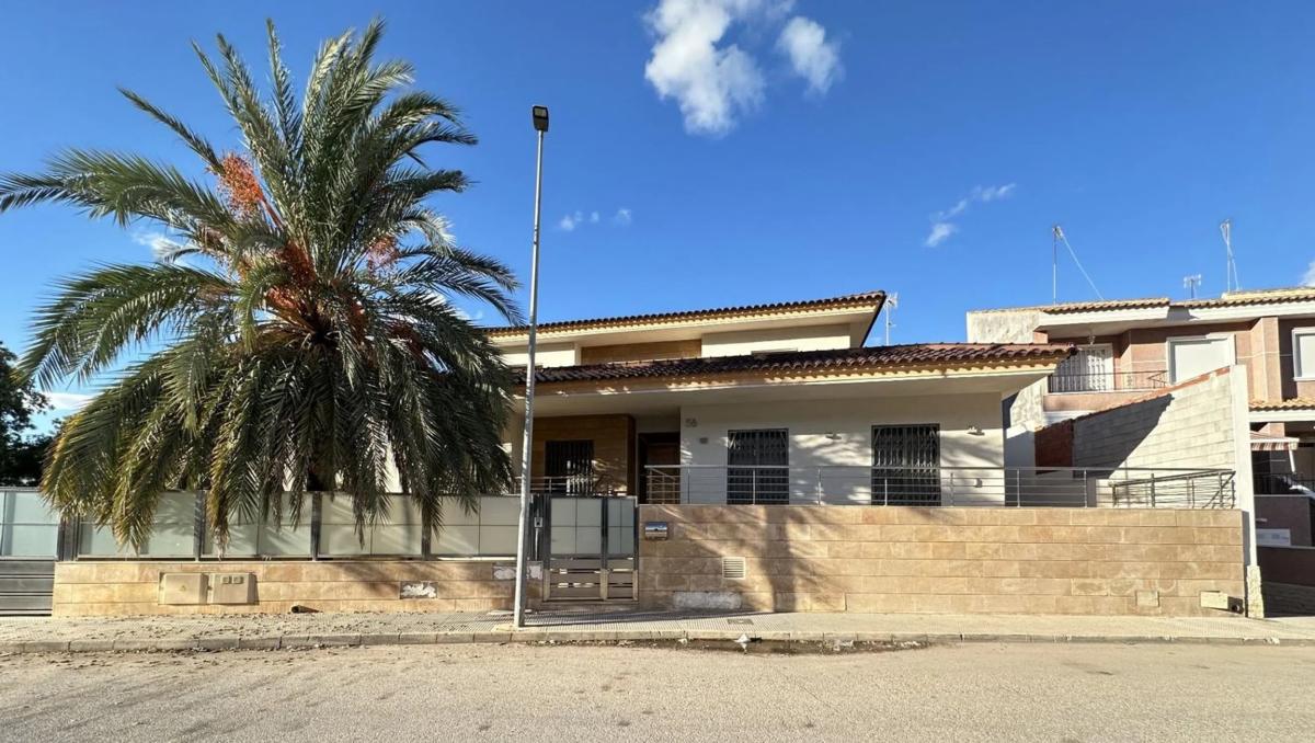 Продажа отдельного шале в Calle San Isidro, 56, Кокс photo 2