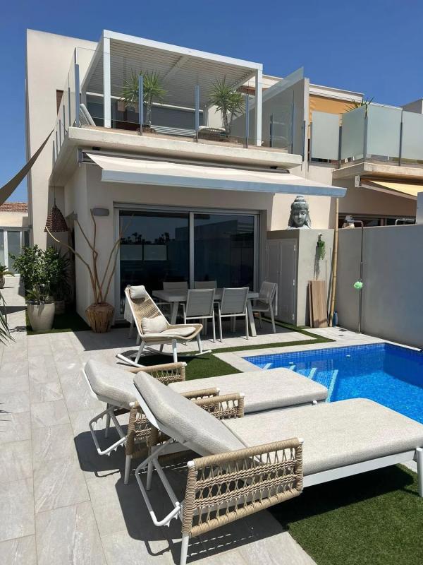 Sale of independent chalet in Calle València, Daya Nueva
photo 5
