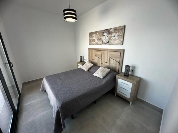 Chalet pareado en calle Manuel de Falla photo 3