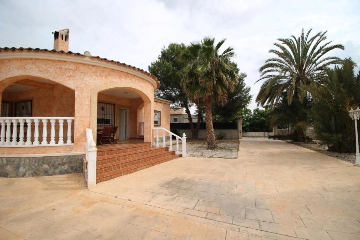 Sale of independent chalet in Dolores, Dolores
 photo 5