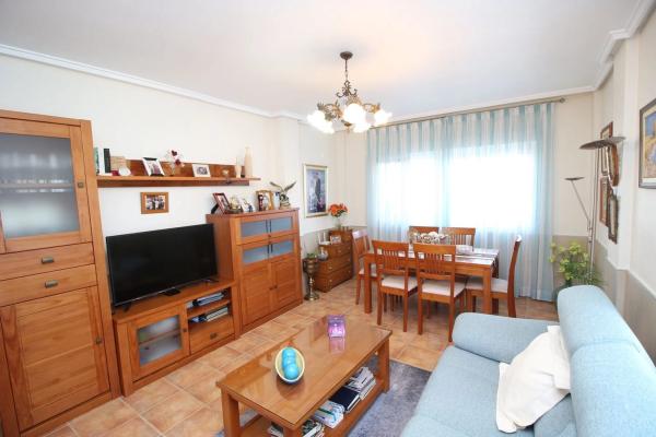 Chalet pareado photo 1