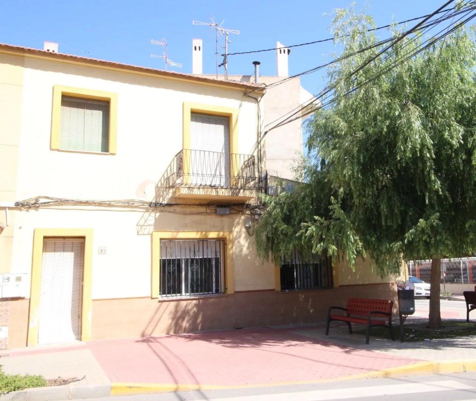 Propiedades en venta y alquiler en España photo 1