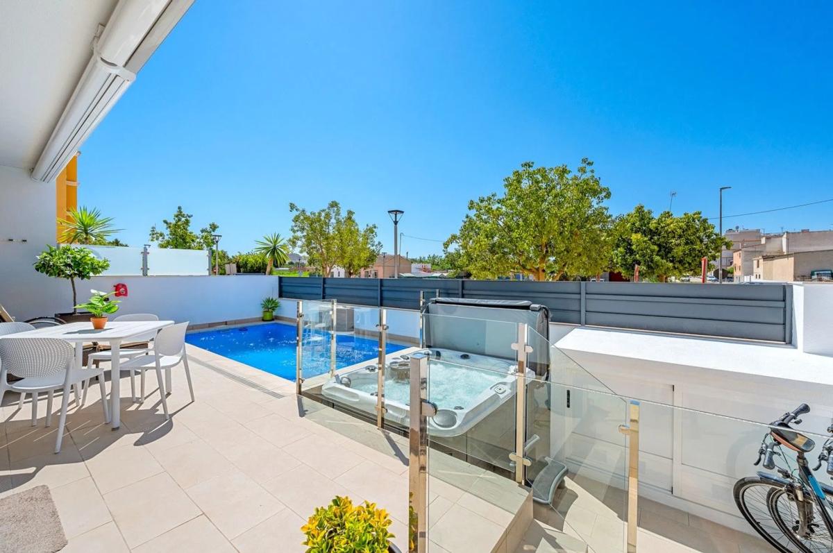 Properties for sale and rent in Spain photo 4