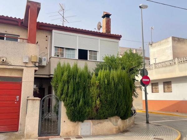 Chalet pareado en calle Benijófar, 9 thumbnail 1
