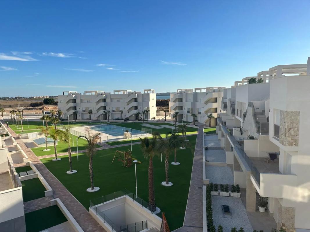 Duplex sale in Calle el Tomello, Guardamar del Segura photo 2