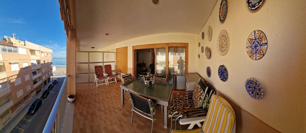 Venta de piso en Calle Azorín, 9, Guardamar del Segura
photo 3
