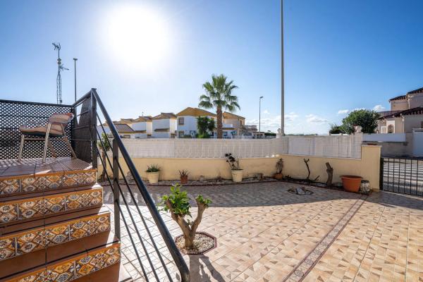 Частный шале на продаже в  Calle la Margarida, Гуардамар-дель-Сегура photo 4