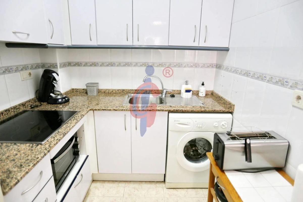 Venta de piso en Calle Hermanos Bazán, 13, Guardamar del Segura
photo 1