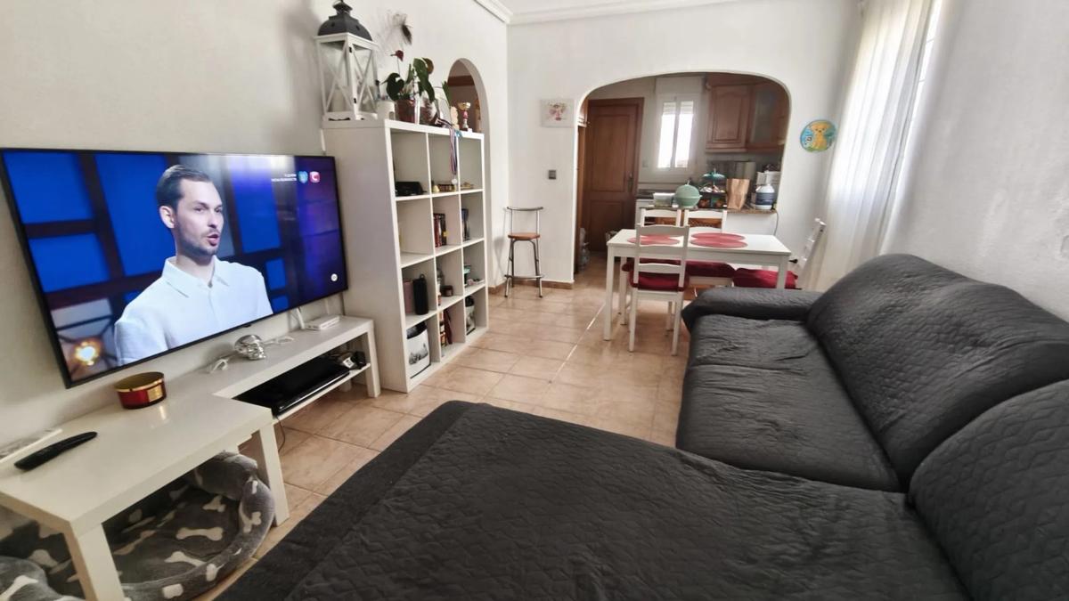 Venta de chalet adosado en  Calle Berenguer de Massanet, 17 , Guardamar del Segura photo 2