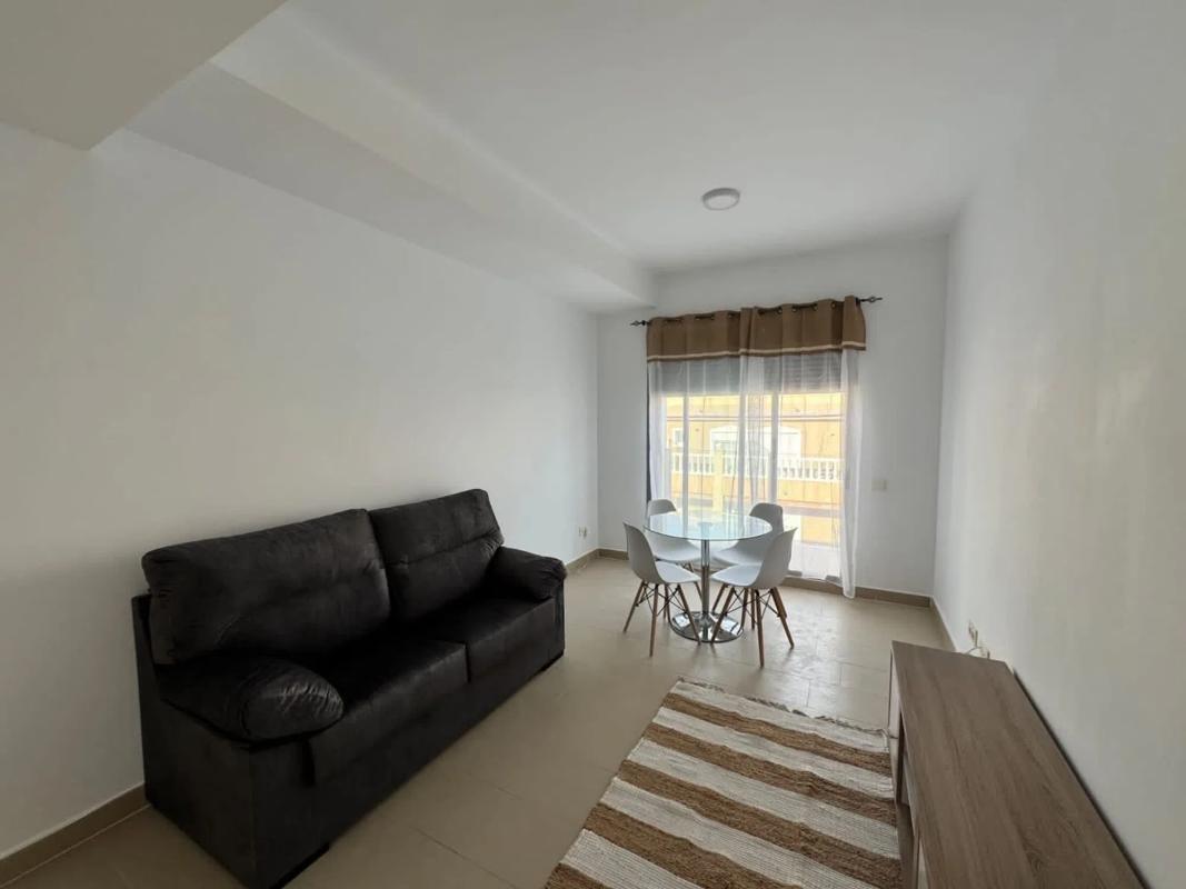 Venta de piso en Zona Pueblo, Guardamar del Segura
photo 2