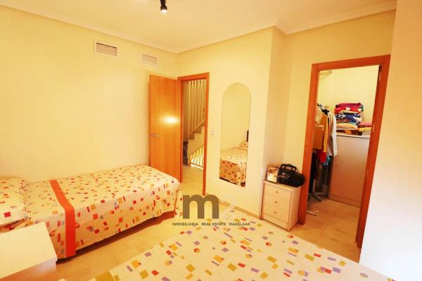 Chalet adosado en venta en  Calle Carcaixent , Guardamar del Segura photo 4