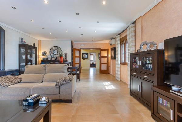 Independent chalet for sale in Calle Chumbera, Los Montesinos
photo 1