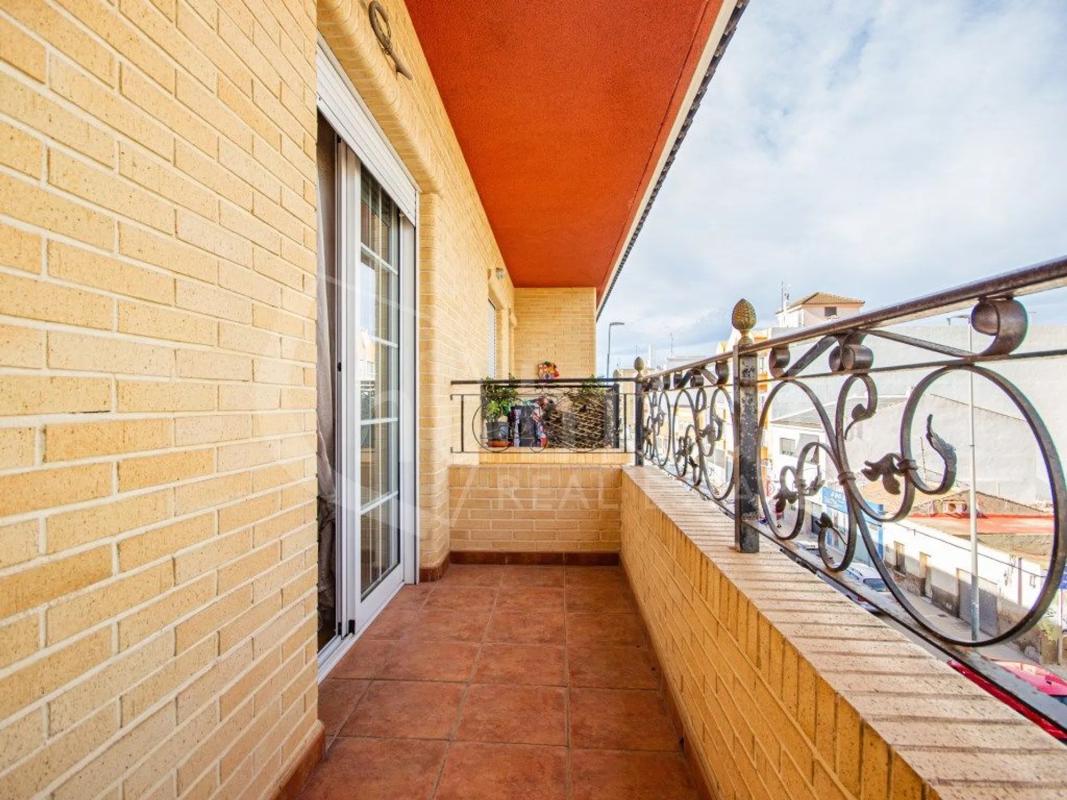 Sale of apartment in Avenida del Mar, 9 -7, Los Montesinos
 photo 4