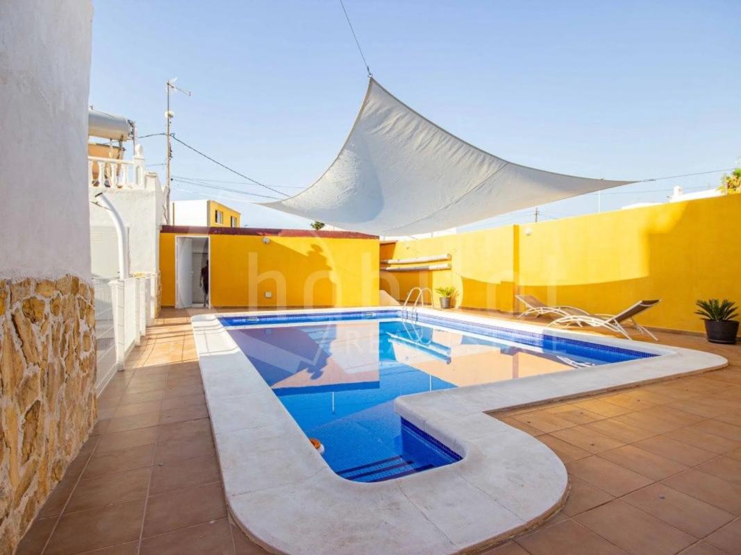 Продажа таунхауса в Calle Capitán Cortés, 12 -20 , Лос-Монтесинос photo 4